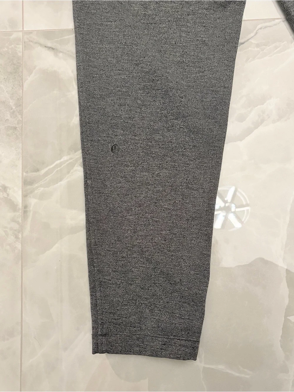 Lululemon Pants City Trek Trouser Size 8 Heathered Gray black Tapered like new